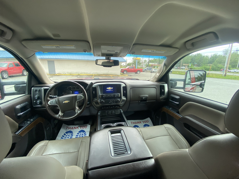 2018 Chevrolet Silverado 1500 LTZ - Photo 11