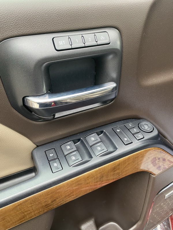 2018 Chevrolet Silverado 1500 LTZ - Photo 8